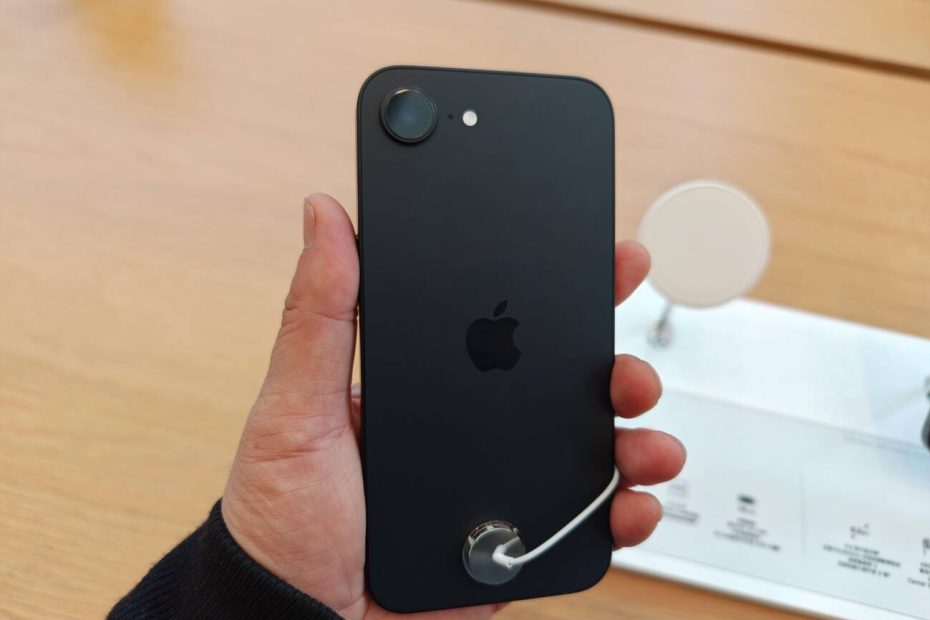 iPhone 17e